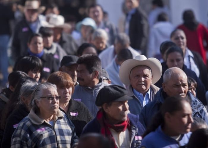 A los trabajadores con ingresos menores a 7,000 pesos mensuales se les entregará su saldo acumulado en una sola exhibición, no una pensión