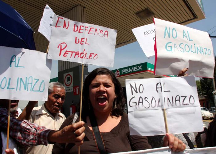 El precio promedio del primer gasolinazo a nivel nacional será de 15.99 para la Magna, 17.79 para la Premium y 17.05 para el Diesel.