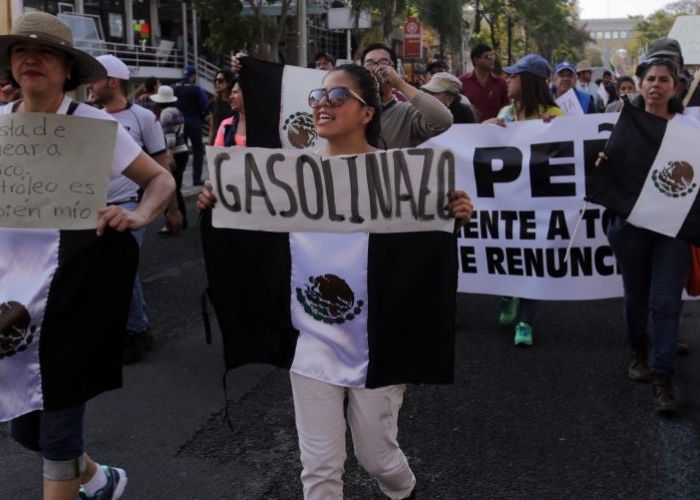 Los mexicanos tendrán que gastar entre 230 y 254 pesos mensuales más para llenar el tanque de su auto.