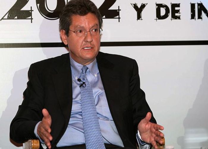 Hace 12 años Jonathan Davis, director de la CNBV, enfatizó en la necesidad de dar autonomía al ente regulador.