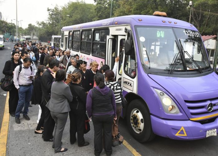 Entre 18% y 25% fue incremento escondido en el peso que aumentó la tarifa del transporte público.