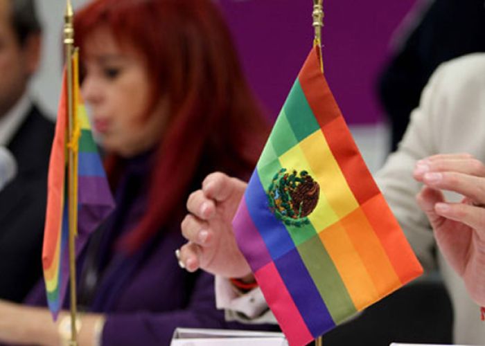 2.5 millones de jóvenes se consideran parte de alguna minoría sexual en el país, si bien la legislación los protege, México sigue siendo el segundo lugar de AL en asesinatos por homofobía.