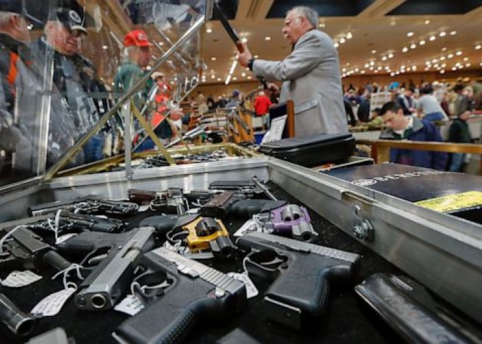 Casi 70% de quienes poseen armas en EUA tienen más de una.