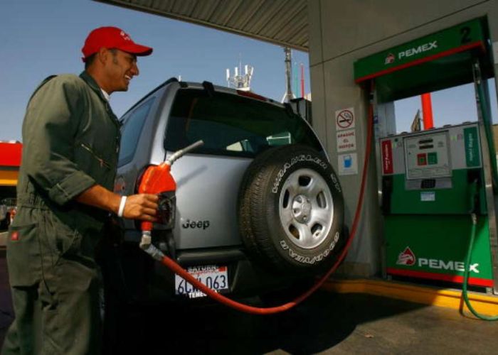 No te olvides de consultar los precios de la gasolina para este viernes.