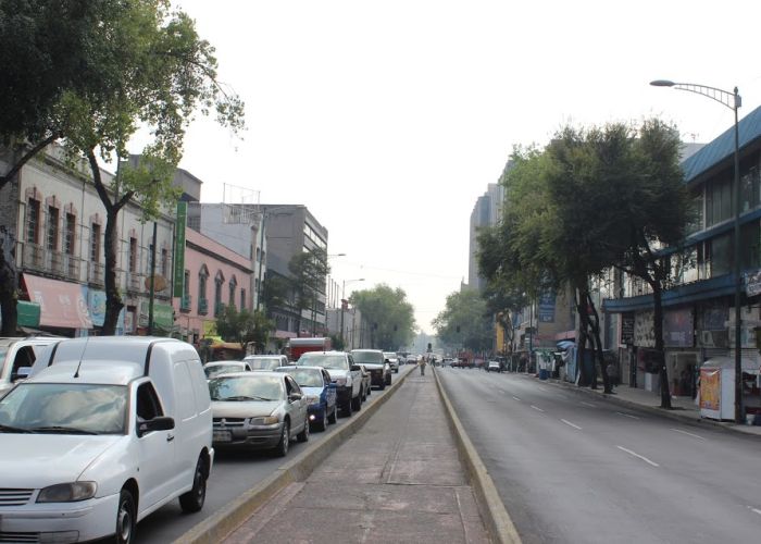 Este viernes no circulan los autos con engomado azul