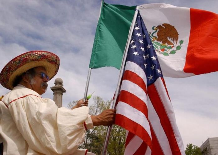 Solo 6% de los migrantes mexicanos en Estados Unidos tiene un nivel escolar de licenciatura. 