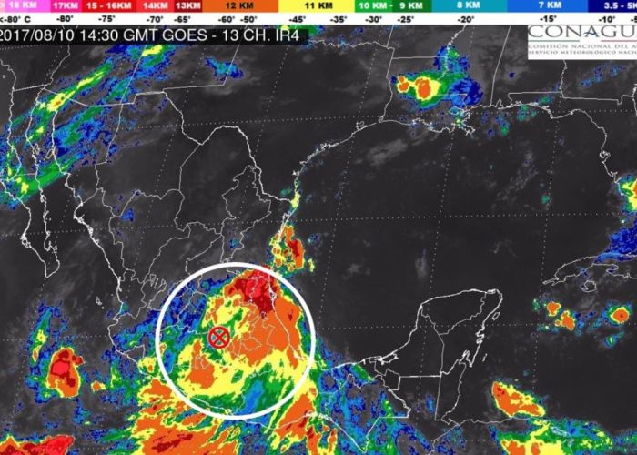 Franklin toco tierra como huracán y degrado en tormenta tropical