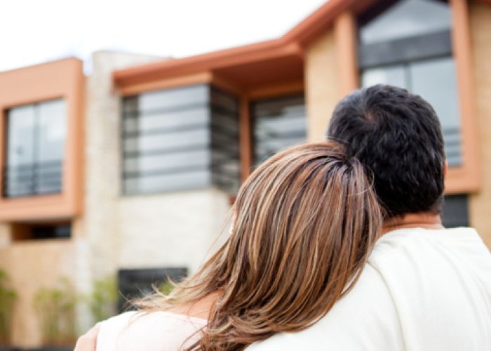 Adquirir una casa para habitarla no es un beneficio cuando se va a estar pagando por algunos años, la mejor opción es rentarla.