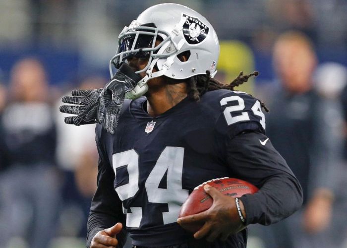 Marshawn Lynch se enfrenta por primera vez a su ex equipo 