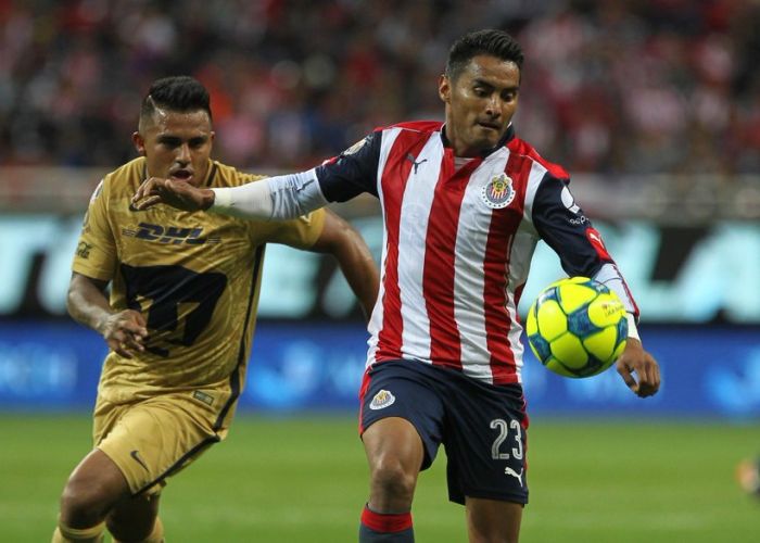 Chivas y Pumas buscan salir de la zona baja de la tabla