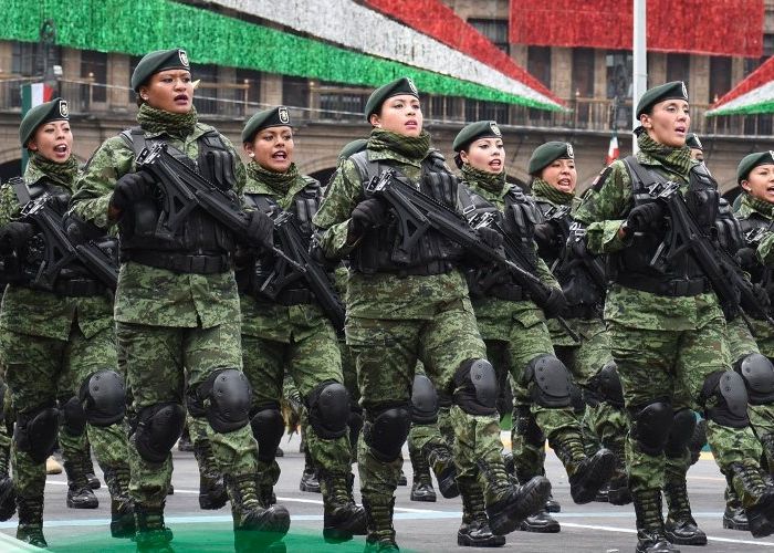 Las Fuerzas Armadas llevan a cabo el desfile militar en la CDMX
