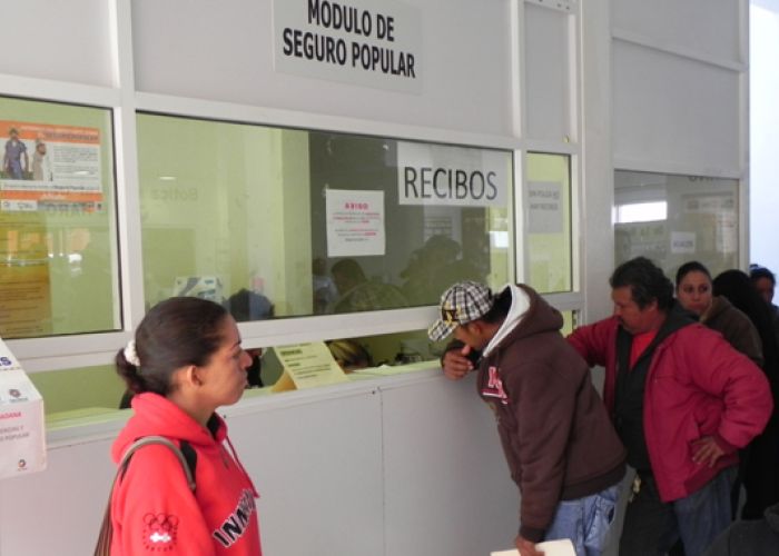 Los afiliados a programas como el seguro popular y los beneficiarios de la pensión para adultos mayores podrían verse afectados de aprobarse el proyecto de presupuesto de egresos 2018.