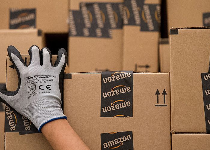 El mecanismo de cada compra es idéntico, pero al final Amazon no arroja un cobro por IVA.