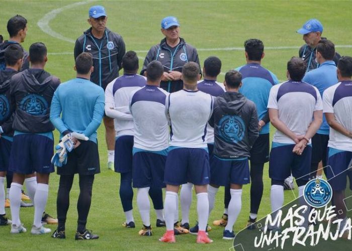 Puebla y Querétaro miden fuerzas en el estadio Cuauhtémoc