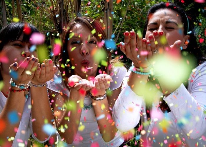 En México, el 68% de las personas definen su día como bueno, según el Centro de Investigación Pew.