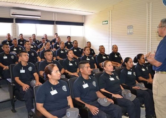 Alumnos de la academia policial de Puebla, una de las seis más completas del país.