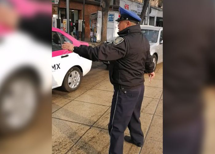 El policía más amable de la CDMX se hace viral (Video)