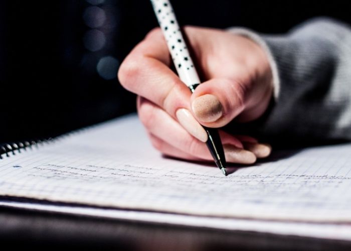 Los bajos salarios a los docentes y la alta rotación de profesores distingue a las universidades privadas de 'bajo costo'