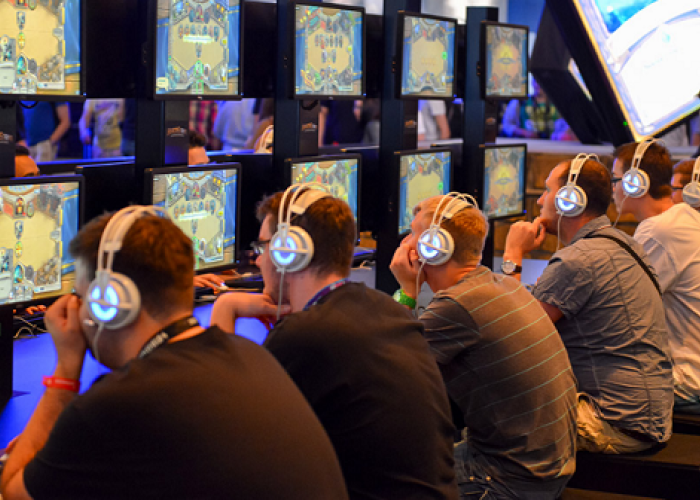 Hombres de entre 10 y 35 años que experimentan dificultades para la interacción social son los más propensos a generar adicción a los videojuegos.