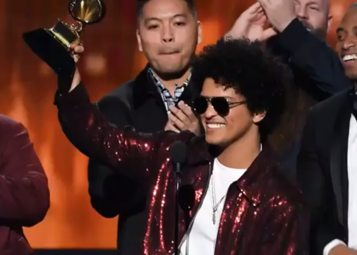 Bruno Mars se posicionó como uno de los grandes ganadores de los Grammy 2018. Foto: Instagram / recordingacademy 