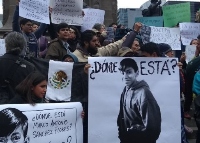 Estudiantes cerraron Prepa 8 por la desaparición de Marco Antonio. Foto: Instagram / sulemestrada