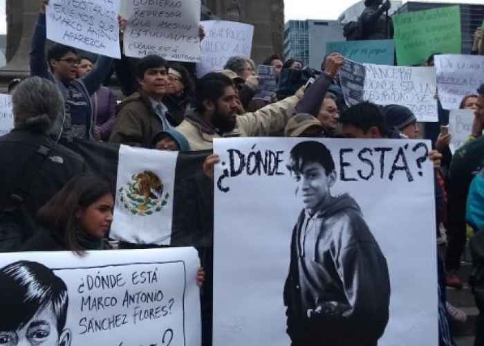 Estudiantes cerraron Prepa 8 por la desaparición de Marco Antonio. Foto: Instagram / sulemestrada 