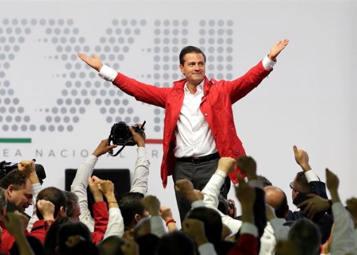 “No gasten el dinero de las tarjetas de apoyo en cervezas” dice EPN.