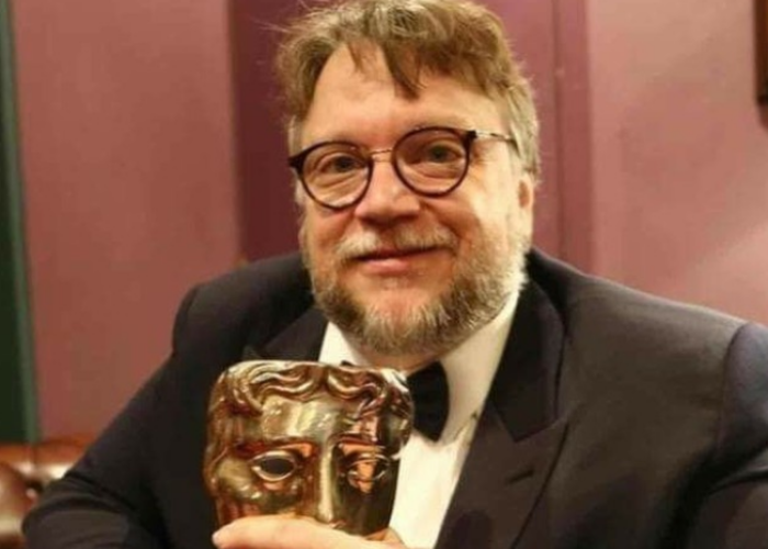 Guillermo del Toro se llevó el galardón a Mejor Director en los premios Bafta. Foto: Instagram