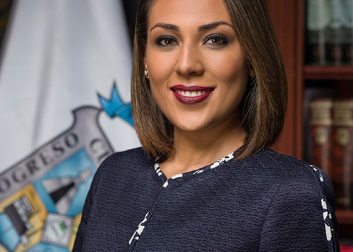 Denisse Ugalde gana 316% más de lo que recibía en 2017 cuando tenía un salario de 169 mil 660 pesos, es decir un total de 84 mil 196 pesos netos.
