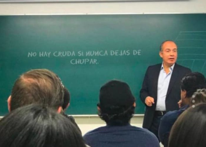 Las clases de Felipe Calderón en el ITAM inspiraron hasta un generador de memes en línea.