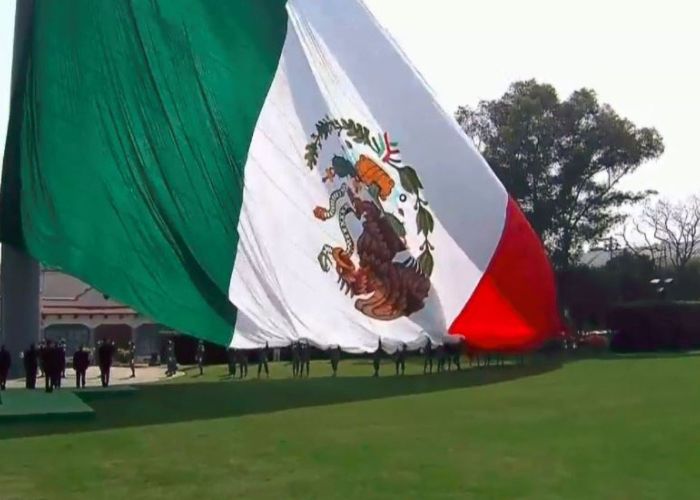 Este error no pasó desapercibido en redes sociales; los usuarios especularon una protesta oculta. 