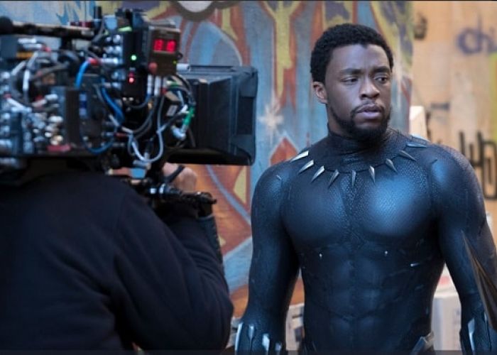 Chadwick Boseman, actor que interpreta a Black Panther durante la grabación de la película.