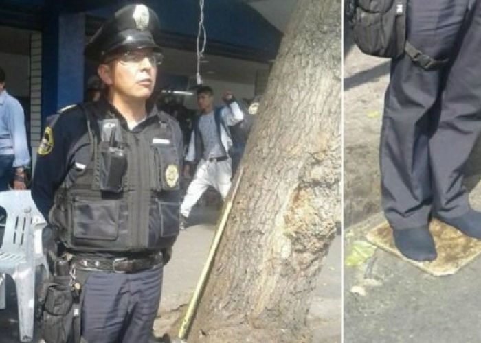 La SSP-CDMX, a través de Twitter, señaló que el uniformado, identificado como el agente Díaz, se encontraba esperando a que un zapatero ambulante terminara de arreglar sus botas.