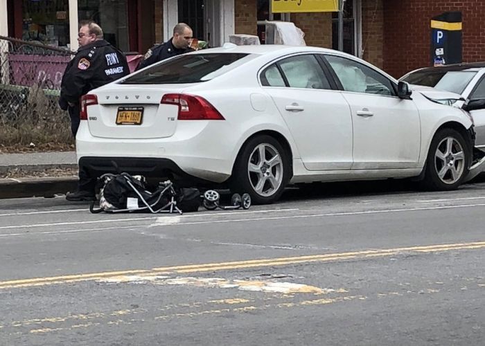 Foto: Accidente en Brooklyn, Nueva York/Twitter @leahfinnegan