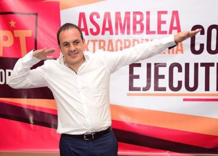 Cuauhtémoc Blanco en su registro como candidato de Morena-PT-PES.