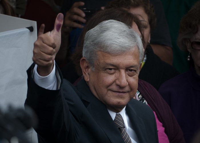 amlo creara espacio cultural en los pinos 