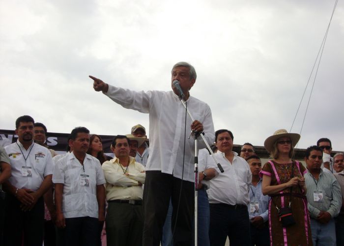 amlo no cancelará aeropuerto si lo convencen