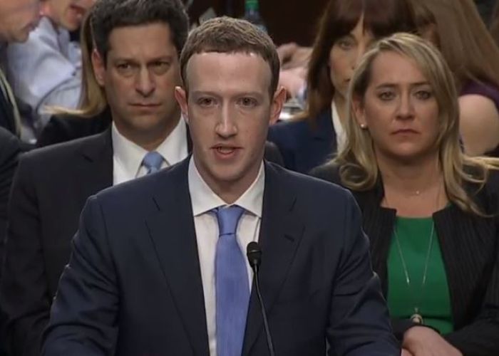 "Fuimos muy lentos en identificar las operaciones de información rusa en 2016". Mark Zuckerberg