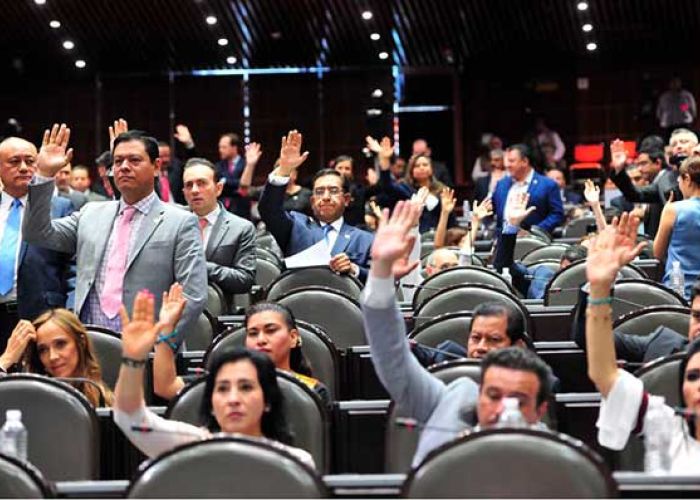 Diputados aprobaron por unanimidad la reforma que elimina el fuero constitucional a todos los funcionarios públicos, incluso el presidente.