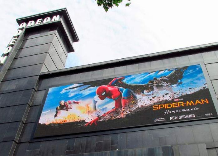 Spiderman Homecoming y Jumanji contrarrestaron los ingresos por licencias en televisión. Foto: David Holt /algunos derechos reservados.