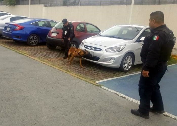 evacuan oficina issste alarma de bomba (Foto: Reforma)