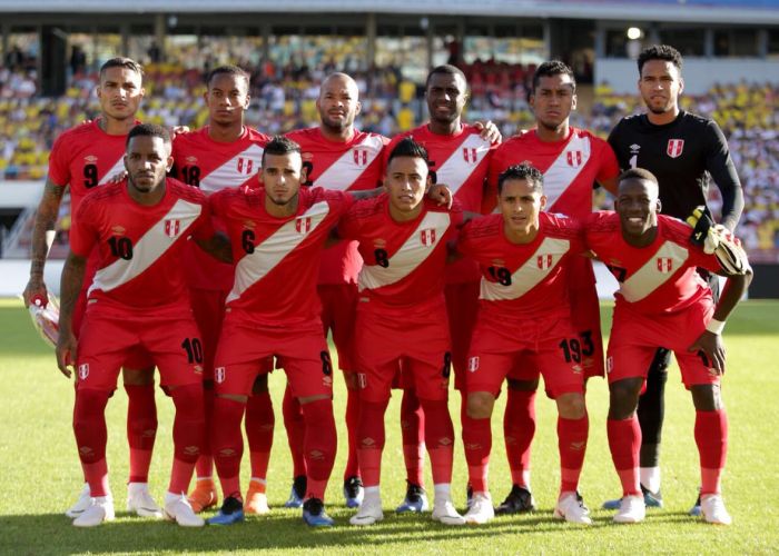 peru vs dinamarca en vivo 