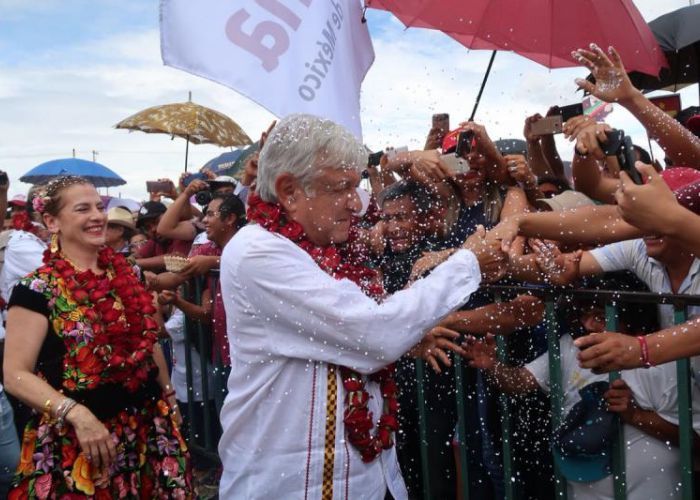 AMLO en campaña Foto: @lopezobrador_