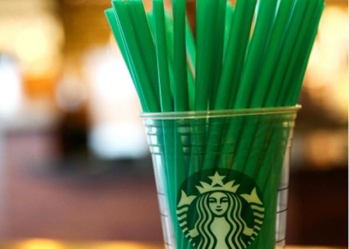 Starbucks se deshará de todos los popotes de plástico para el 2020. Foto: Starbucks Newsroom