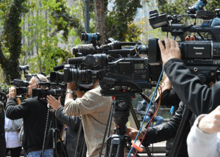 Existen dudas sobre si las agendas de la ONGs son compatibles con la labor informativa del periodismo (Foto: VOCAL-NY)