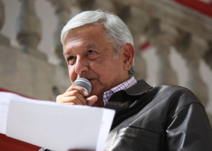 AMLO en la presentación de los 50 puntos generales para el combate a la corrupción y la aplicación de austeridad.