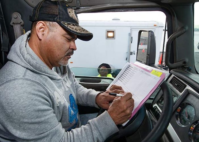 Los camiones de carga estuvieron involucrados en el 22.5% de los accidentes vehiculares en 2015 (Foto: Louise Briscese)