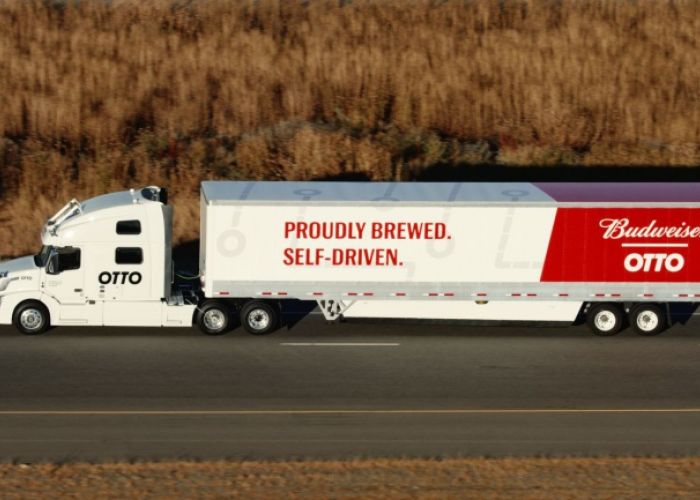 El camión Otto, fue el primero que manejó sin conductor por casi 200 km en Colorado, con una carga completa de Budweiser.