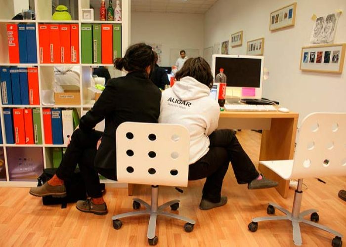 El crecimiento de trabajadores freelancers y emprendedores han impulsado el aumento de espacios de coworking. Foto: Luca Mascaro / algunos derechos reservados.