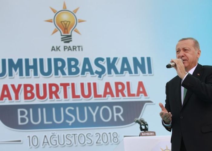 "Quien confíe, invierta y camine con Turquía en definitiva ganará", mencionó en discurso el presidente Erdogan.